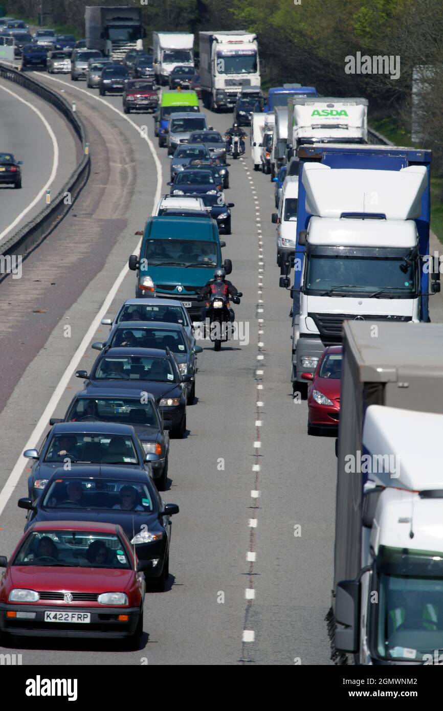 Oxford, England - 2010; Heavy traffic on the A34 highway just outside Oxford. The A34 is a major route from the ports on the South Coast of England to Stock Photo