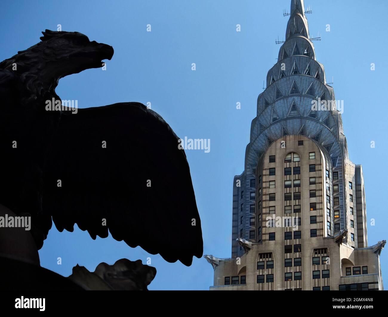 The chrysler building eagle new york city hi-res stock photography and ...