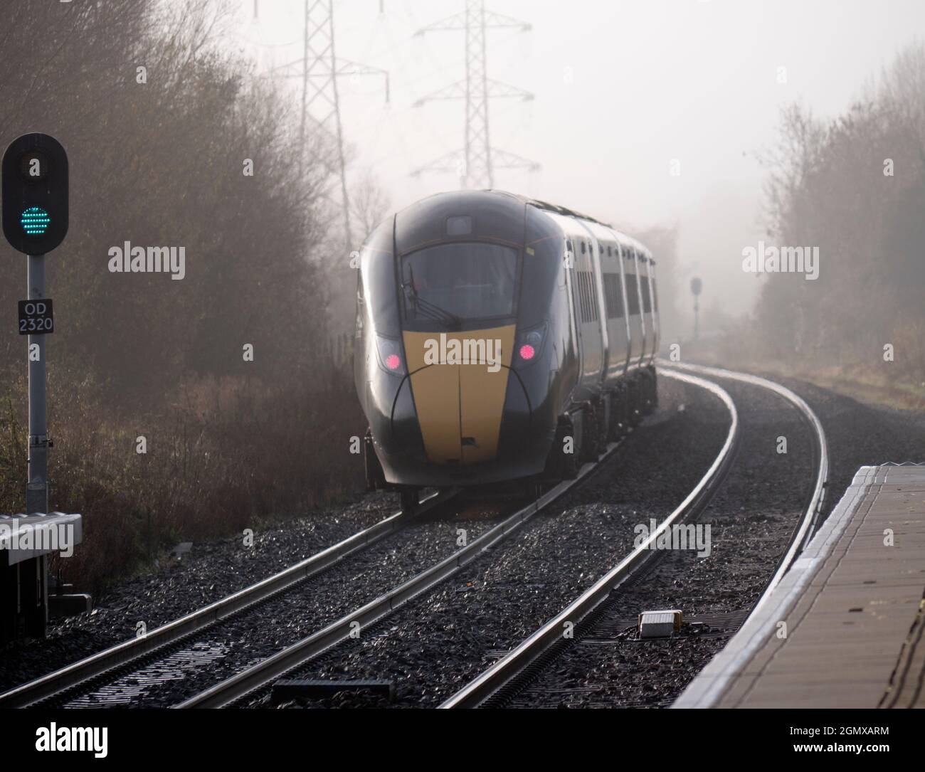 Train transport love silhouette hi-res stock photography and images - Alamy