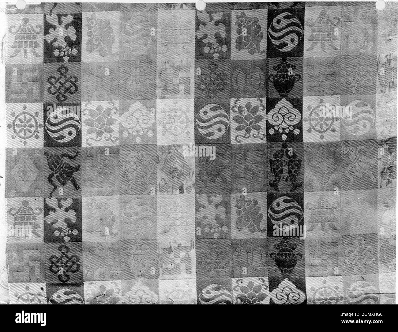 Fragment. Date: 17th-18th century; Culture: China; Medium: Silk; Dimensions: 8 1/2 x 11 1/4 in. (21.59 x 28.57 cm); Classification: Textiles-Woven Stock Photo