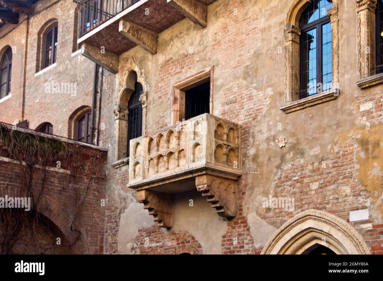 Romeo and Juliet balcony, Verona, Italy, Europe Stock Photo Alamy