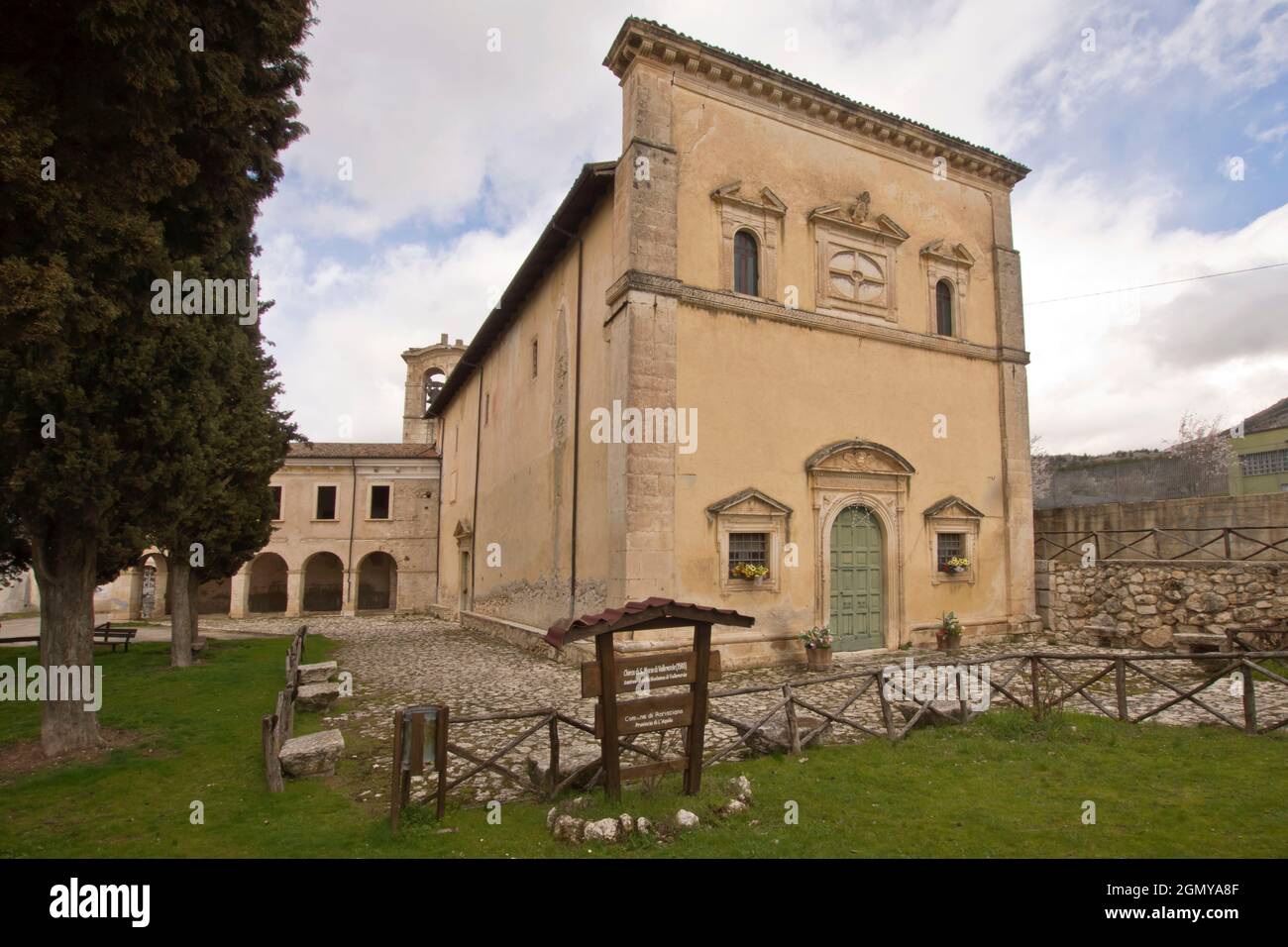 Church Santa Maria Valleverde, Barisciano, L'Aquila, Abruzzo, Italy, Europe Stock Photo
