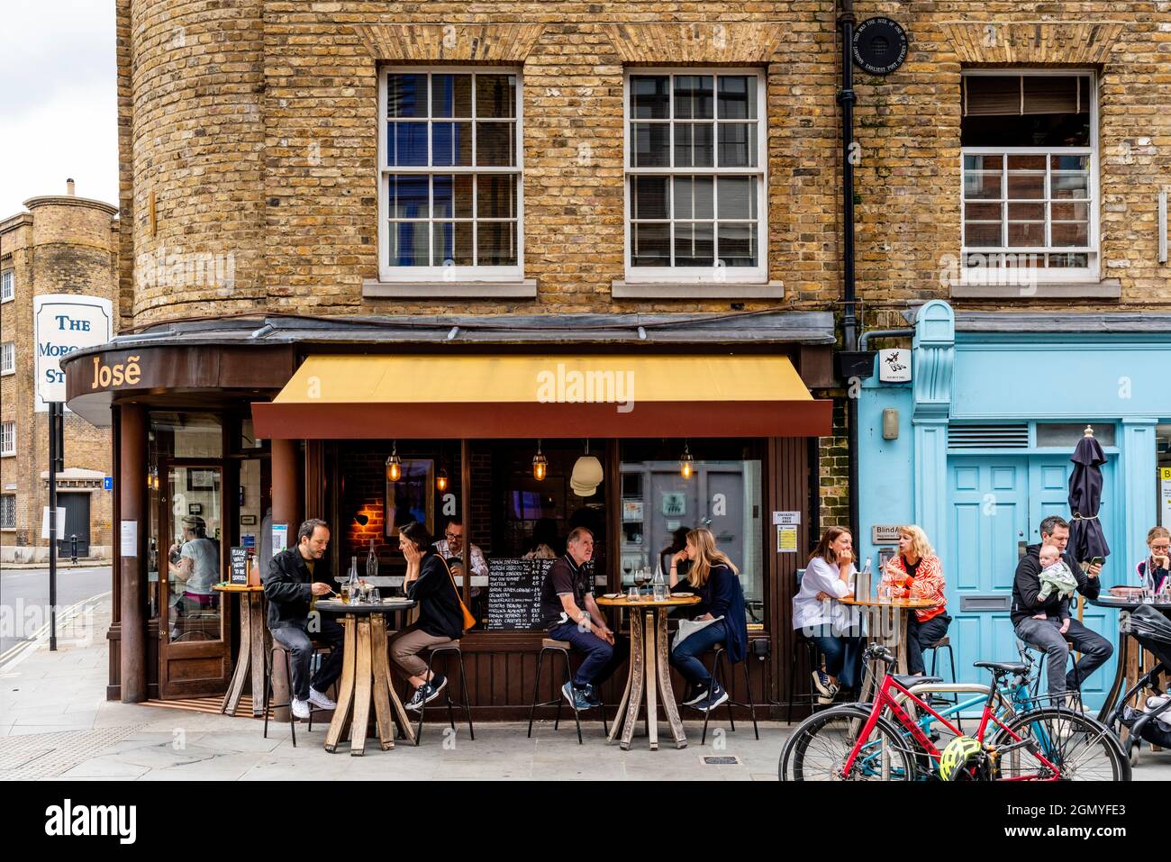 People Eating and Drinking Outside Jose Tapas Bar, Bermondsey Street,  London, UK Stock Photo - Alamy