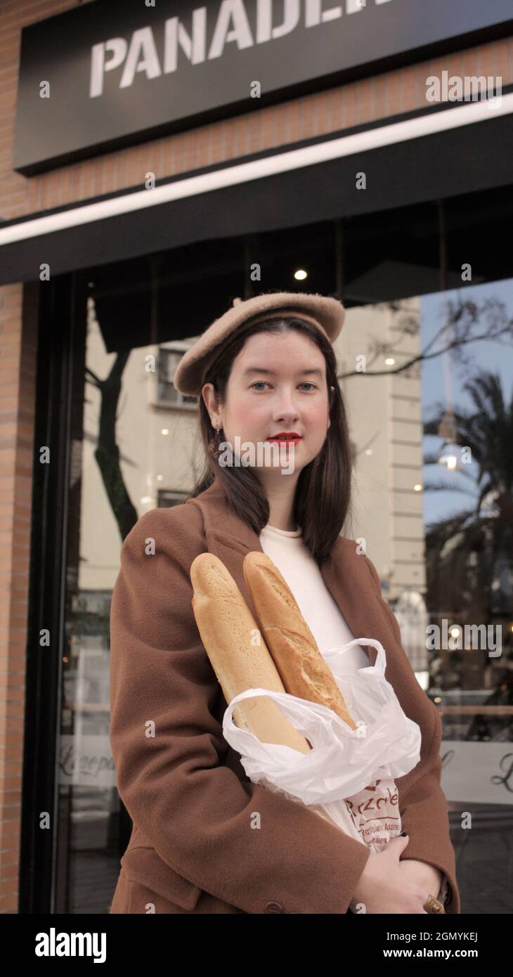 French beret baguette hi-res stock photography and images - Alamy