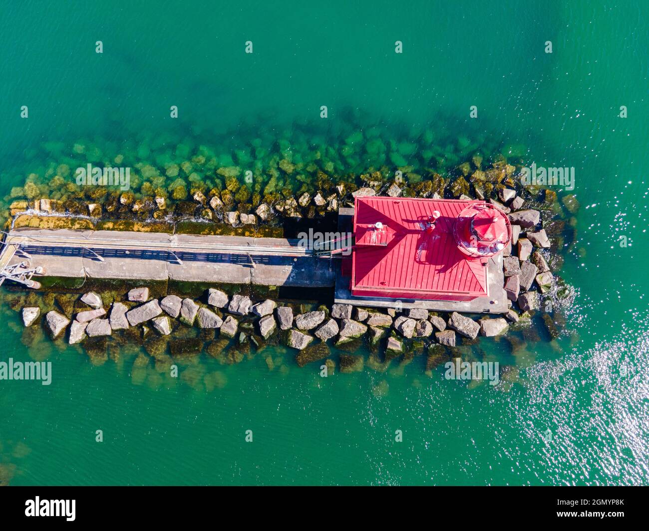 Photograph of the Sturgeon Bay North Pierhead Lighthouse, Lake Michigan