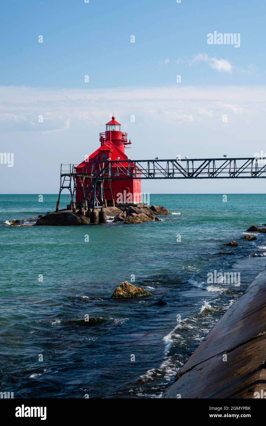 Photograph of the Sturgeon Bay North Pierhead Lighthouse, Lake Michigan
