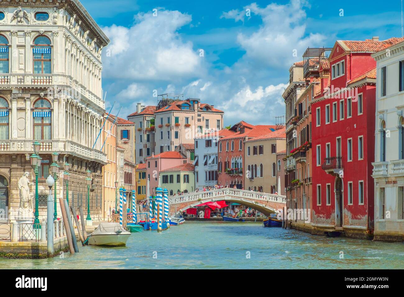Beautiful palaces in europe hi-res stock photography and images - Alamy