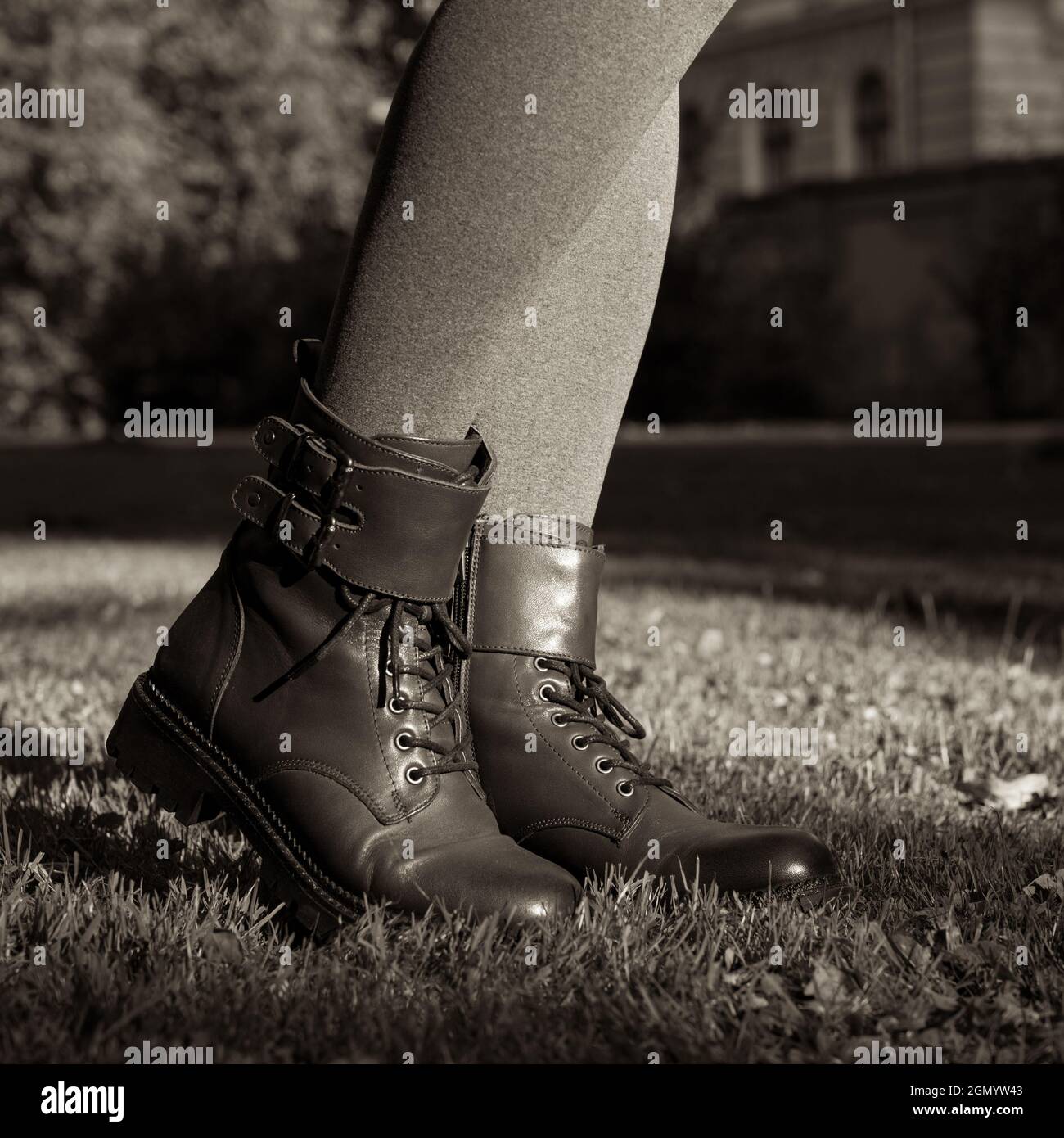 Vintage tights hi res stock photography and images Page 3 Alamy