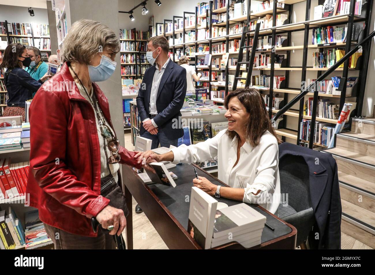 DEDICATION, ANNE HIDALGO WITH HER BOOK IN LE DIVAN BOOKSTORE IN PARIS Stock Photo