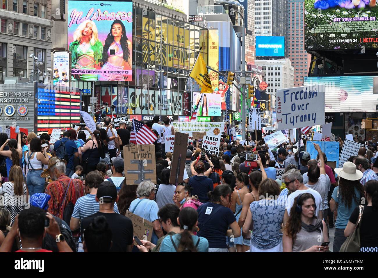 Anti-vaccine protesters gather in Times Square for a rally against vaccine mandates on September 18, 2021 in New York. Stock Photo