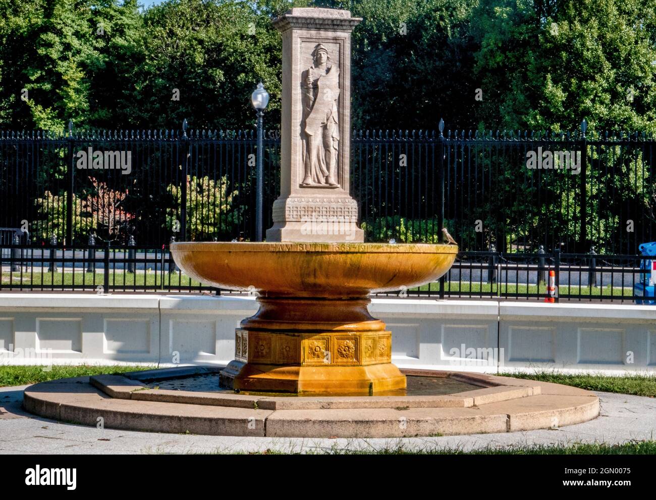 The ButtsMillet Memorial fountain in Washington DC Stock Photo Alamy