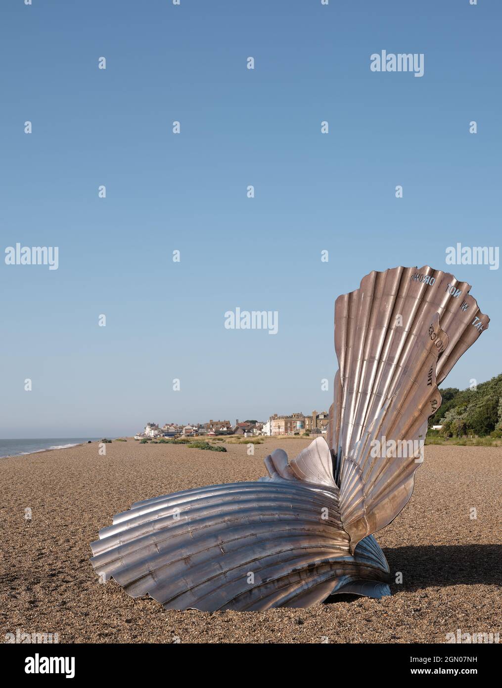 Maggi Hambling The Scallop (2003) Aldeburgh beach. The edge of the main shell is pierced with the words, 'I hear those voices that will not be drowned Stock Photo