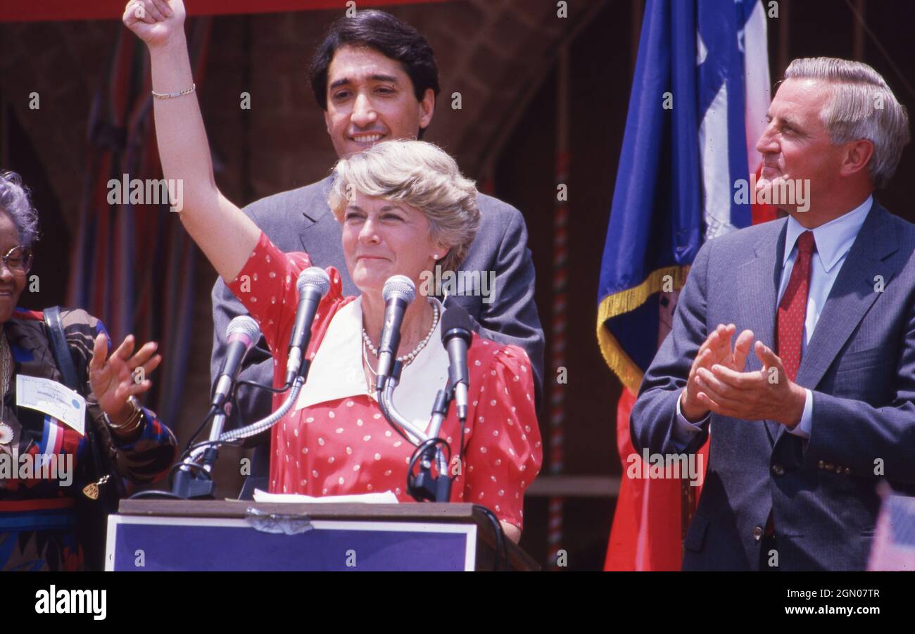 San Antonio Texas USA, 1984: Democratic vice presidential candidate Geraldine Ferraro, the first woman nominated as vice president of a major party in American politics, waves to supporters during a campaign rally at Market Square. Her running mate, presidential candidate Walter Mondale, stands on the right.  ©Bob Daemmrich Stock Photo