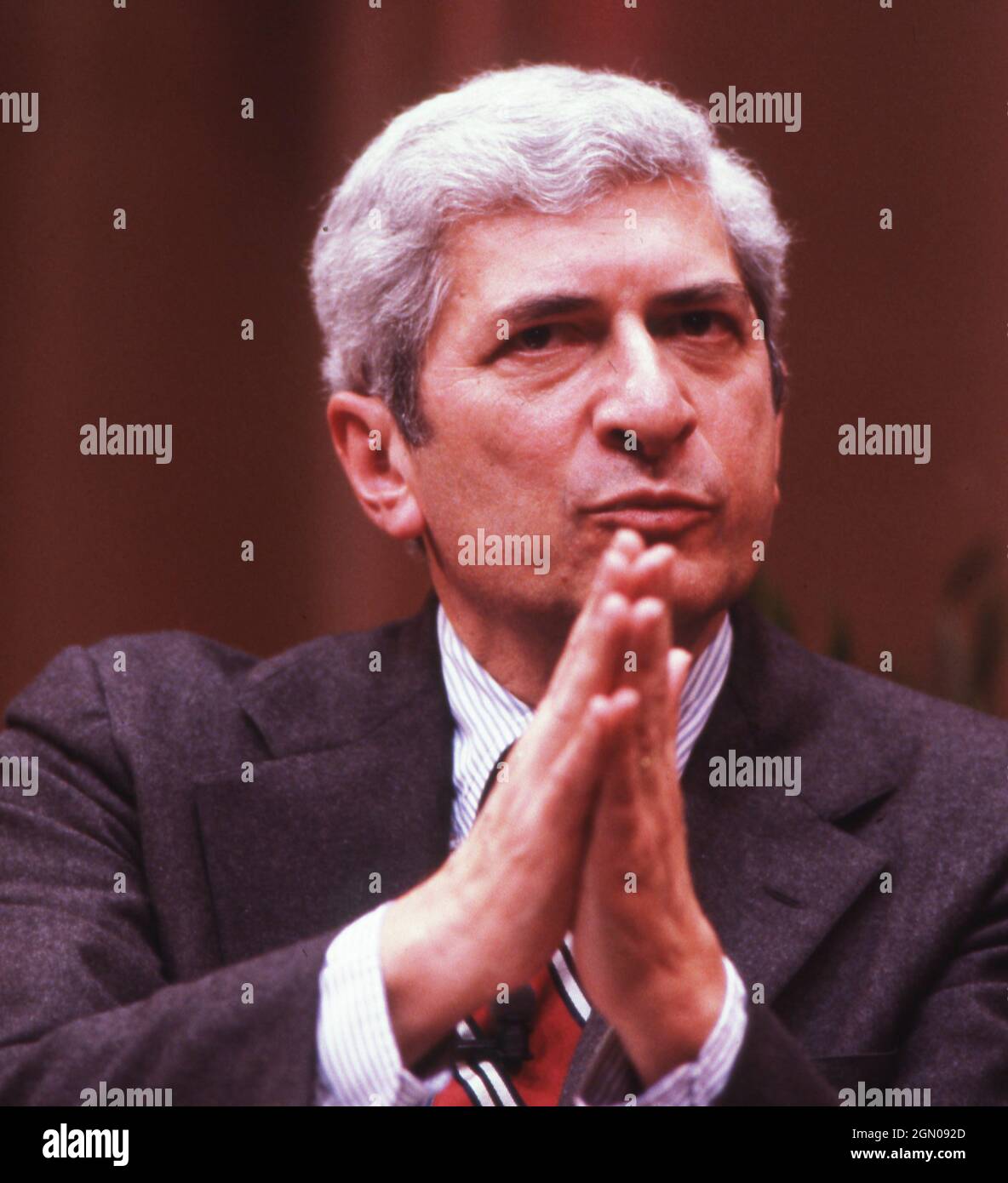 College Station Texas USA, 1994: Journalist Marvin Kalb at a speech at Texas A&M University with Alexander Haig and Henry Kissinger (not shown). ©Bob Daemmrich Stock Photo
