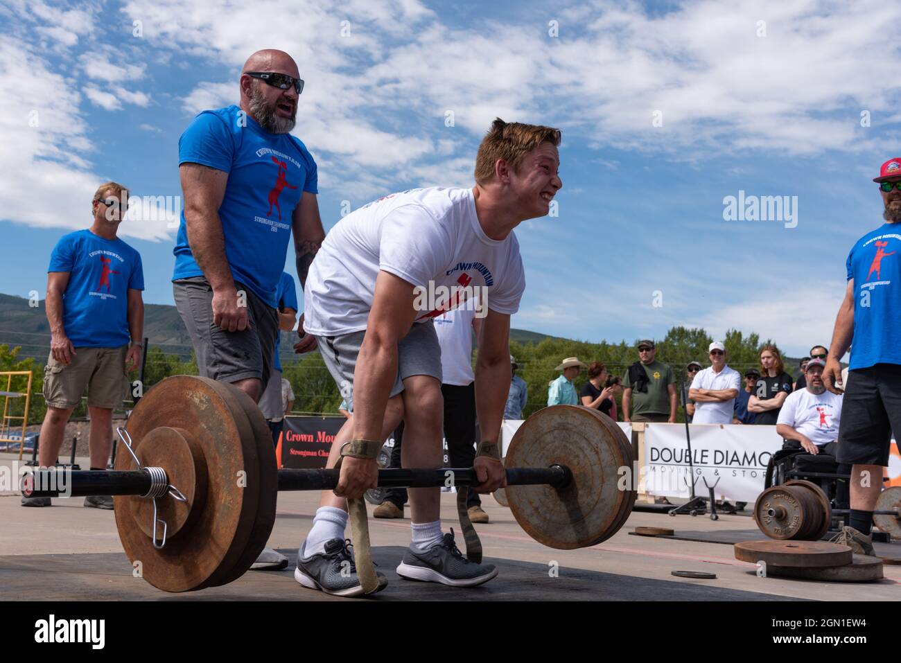 CARBONDALE, COLORADO - August 17, 2019. Adaptive athlete Steven Malinski competes in the Crown Mountain Strongman Championship, USA. Stock Photo