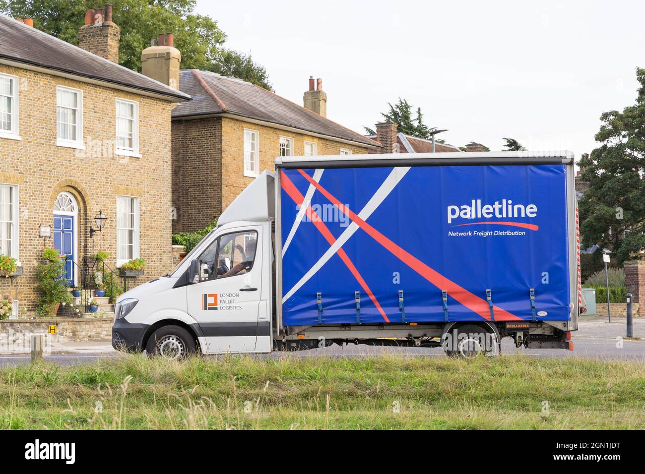 London pallet logistics hires stock photography and images Alamy