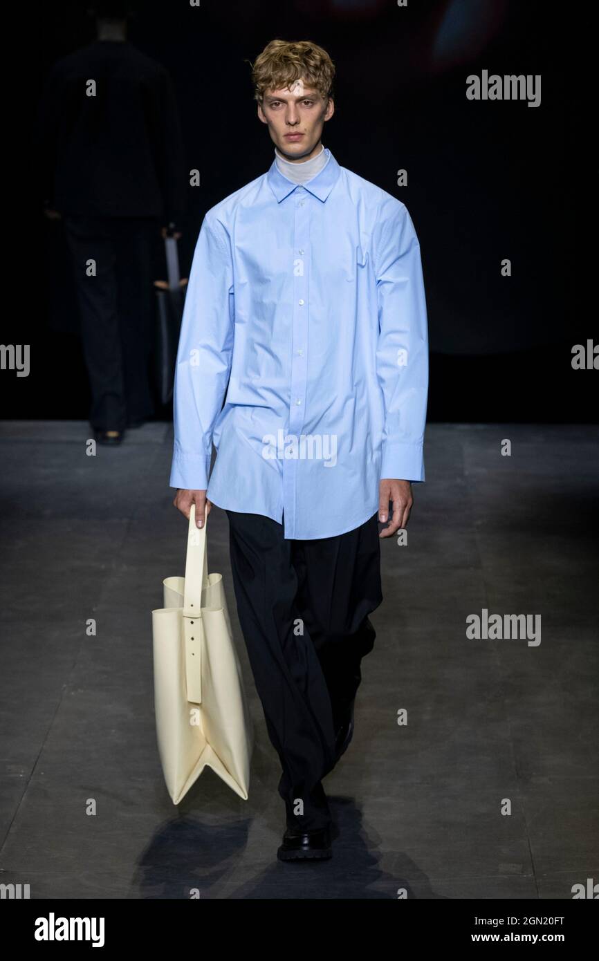 COS runway during London Fashion Week on September 2021 - London, UK. 17/09/2021 Stock Photo