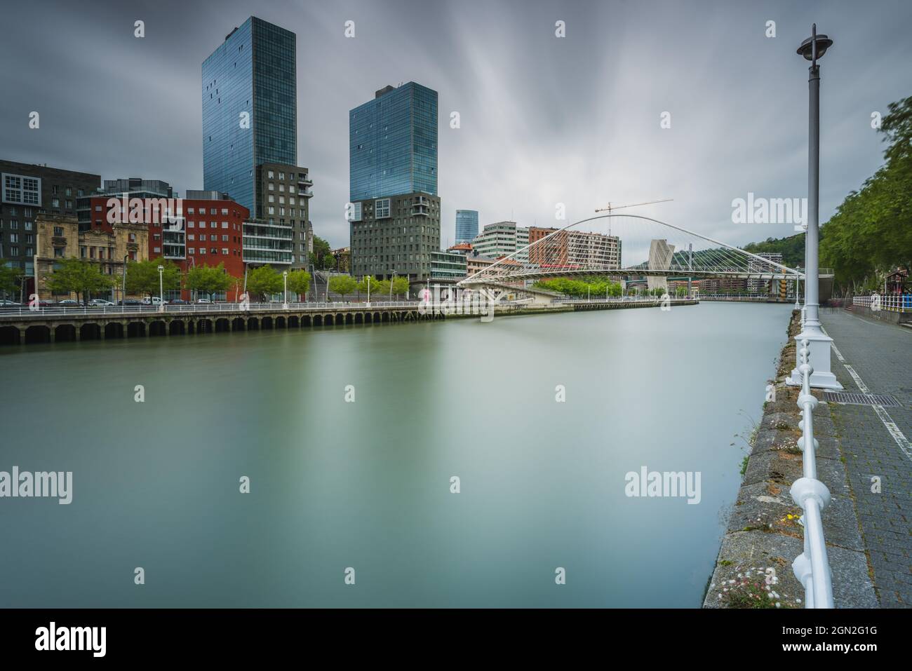 SPAIN, SPANISH BASQUE COUNTRY, BISCAY, BILBAO. VIEW OF THE TWIN TOWERS. THESE ARE THE TALLEST APARTMENT BUILDINGS IN THE BASQUE COUNTRY DESIGNED BY JA Stock Photo