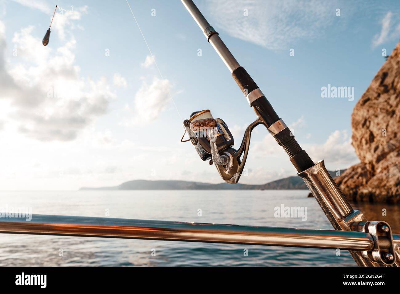 Fishing pole fishing line hi-res stock photography and images