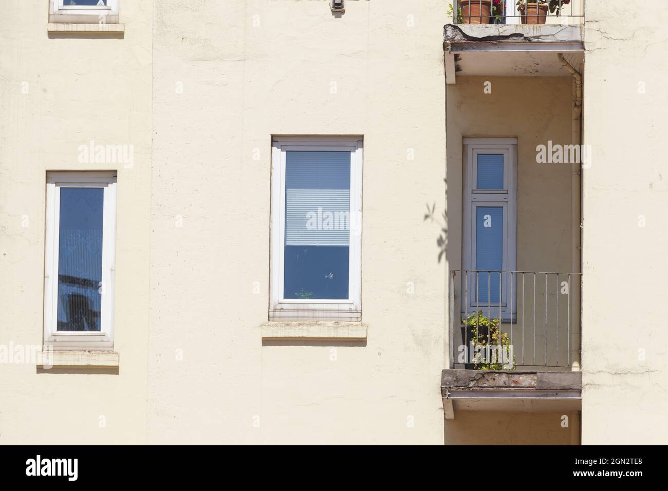 Page 2 - Altbau High Resolution Stock Photography and Images - Alamy