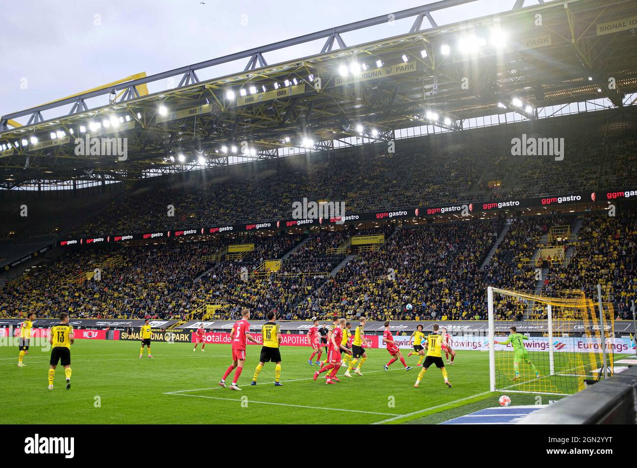 Game scene in front of the goal by goalwart Gregor KOBEL (DO), penalty area scene, corner kick, standard, action, in Signal-Iduna-Park, overview, football 1. Bundesliga, 5th matchday, Borussia Dortmund (DO) - Union Berlin (UB) 4 : 2, on September 19, 2021 in Dortmund/Germany. #DFL regulations prohibit any use of photographs as image sequences and/or quasi-video # Â Stock Photo
