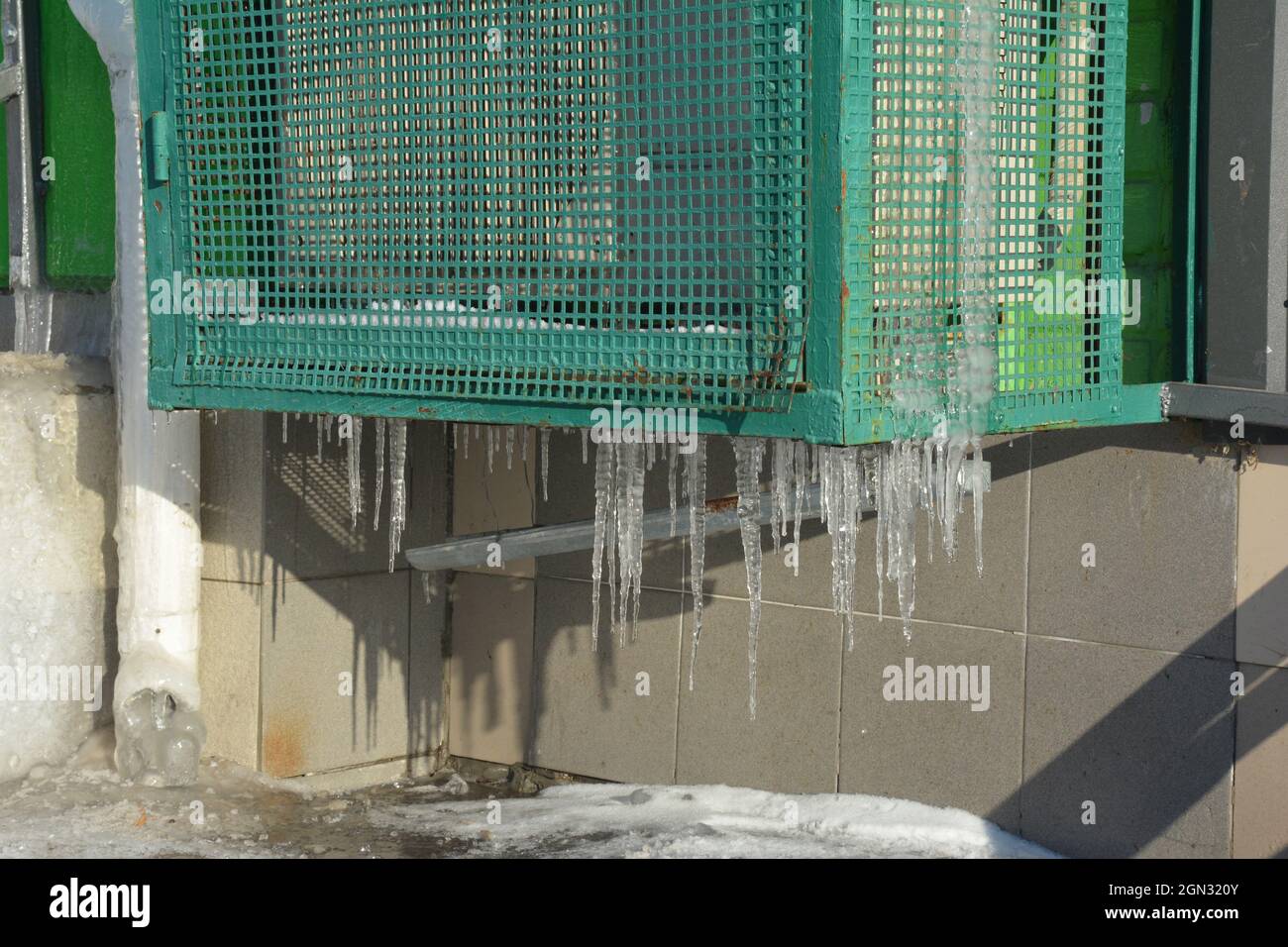Air conditioner compressor hires stock photography and images Alamy