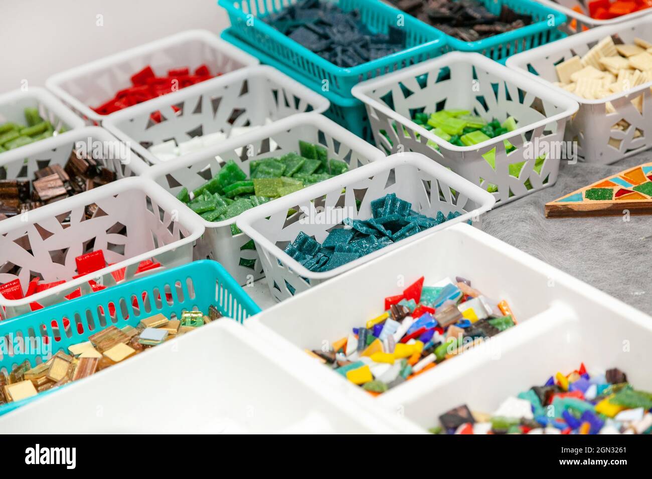 Broken tile mosaics hi-res stock photography and images - Alamy