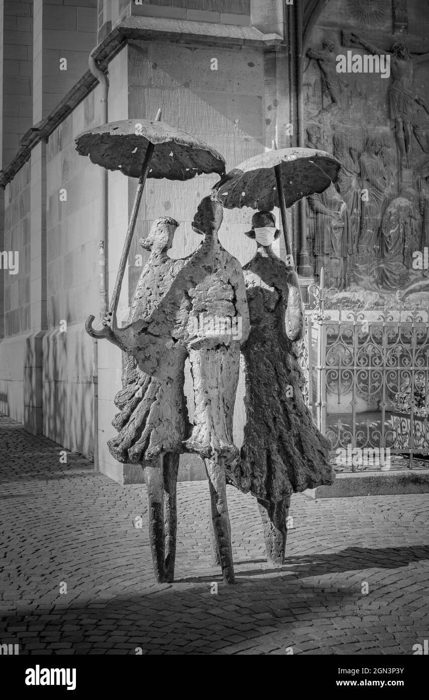 AACHEN, GERMANY. OCTOBER 04, 2020 Statue of Umbrella ladies Stock Photo