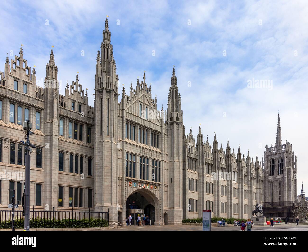 The giant granite building of Marischal College in the city of Aberdeen in Scotland, headquarters of Aberdeen City Council. Stock Photo