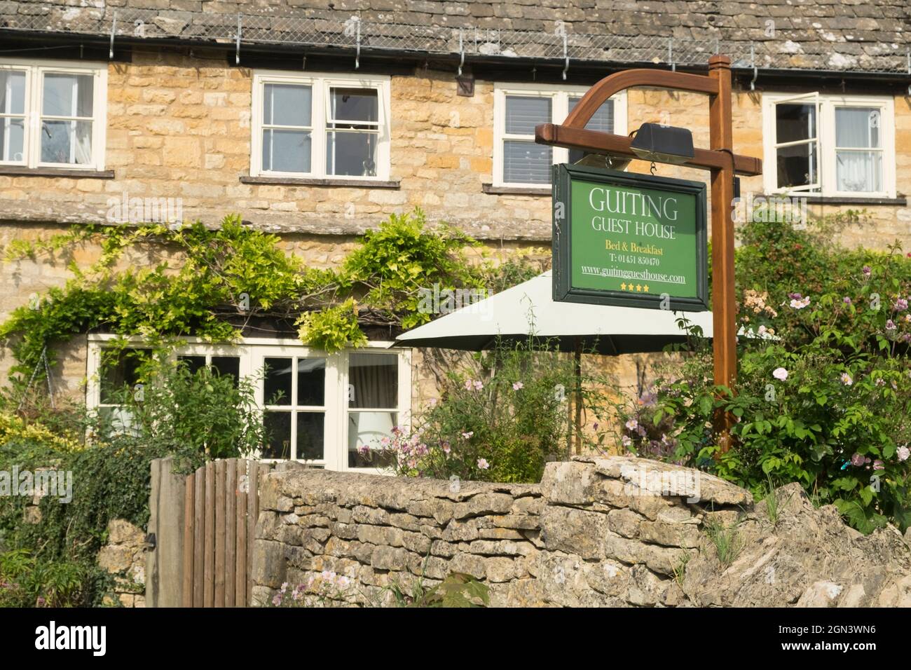 Views of Guiting Power, a cotswold Village in Gloucestershire. The Guiting Guest house Stock Photo