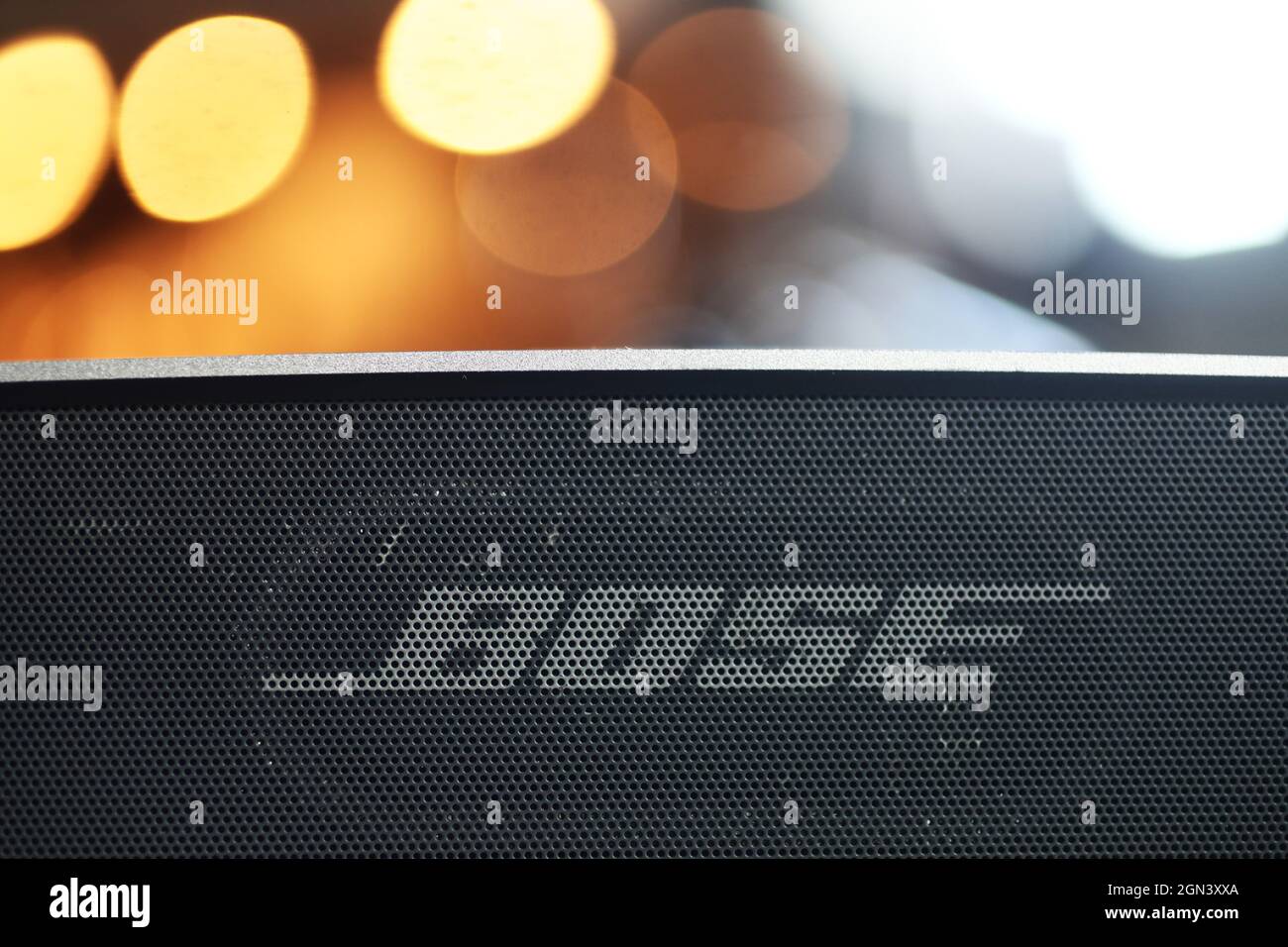 Bose brand hi-res stock photography and images - Alamy