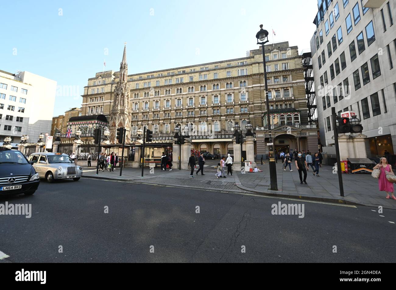 The entrance to Charing Cross station Stock Photo - Alamy