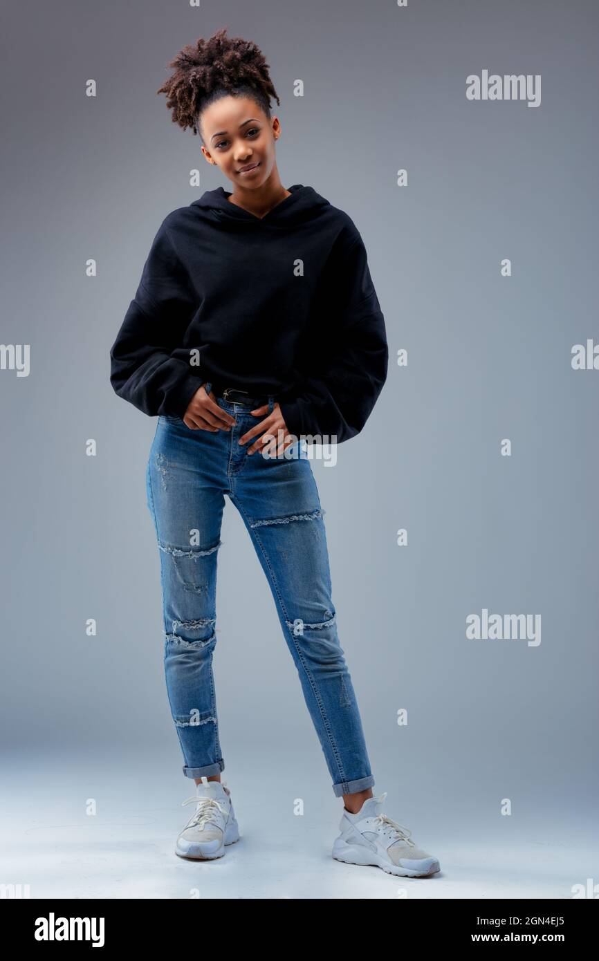 Black hoodie with jeans girl new arrivals