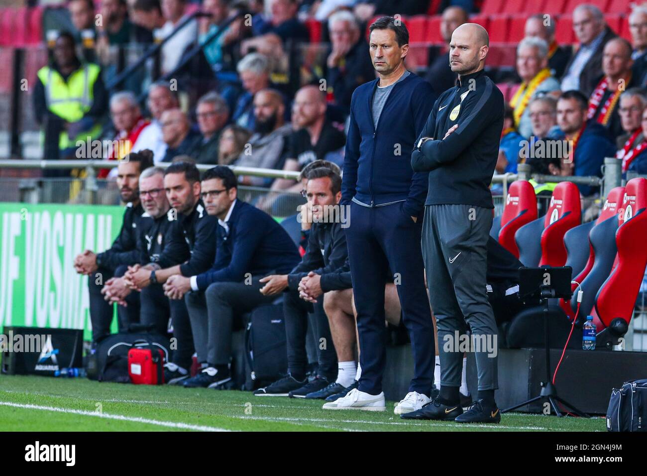 DEVENTER, NETHERLANDS - SEPTEMBER 22: Coach Roger Schmidt of PSV and fourth official Rob Dieperink during the Dutch Eredivisie match between Go Ahead Eagles and PSV Eindhoven at De Adelaarshorst on September 22, 2021 in Deventer, Netherlands (Photo by Marcel ter Bals/Orange Pictures) Stock Photo