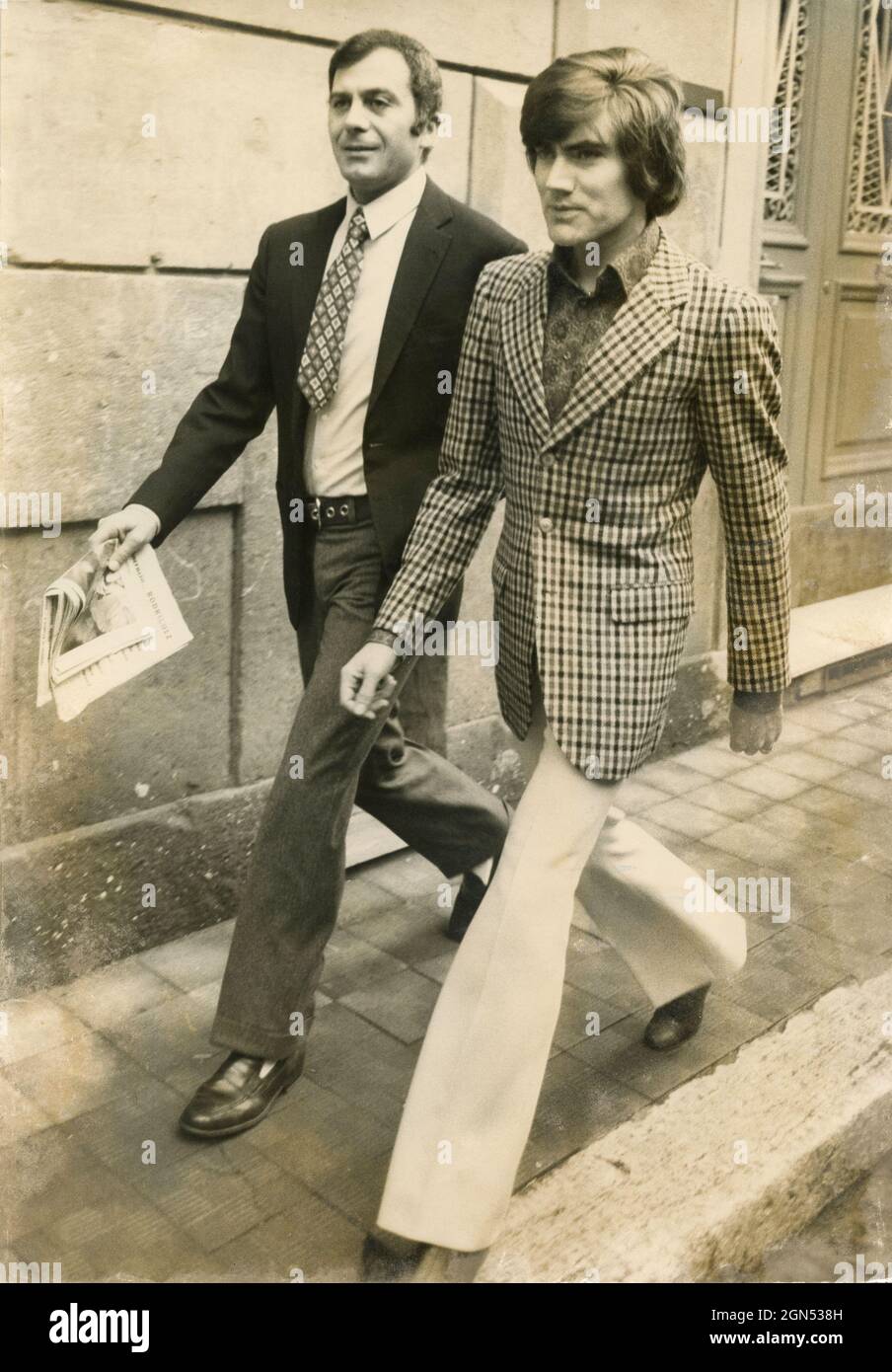 British singer Mal Ryder walks to Teatro delle Vittorie, Rome, Italy 1970s Stock Photo