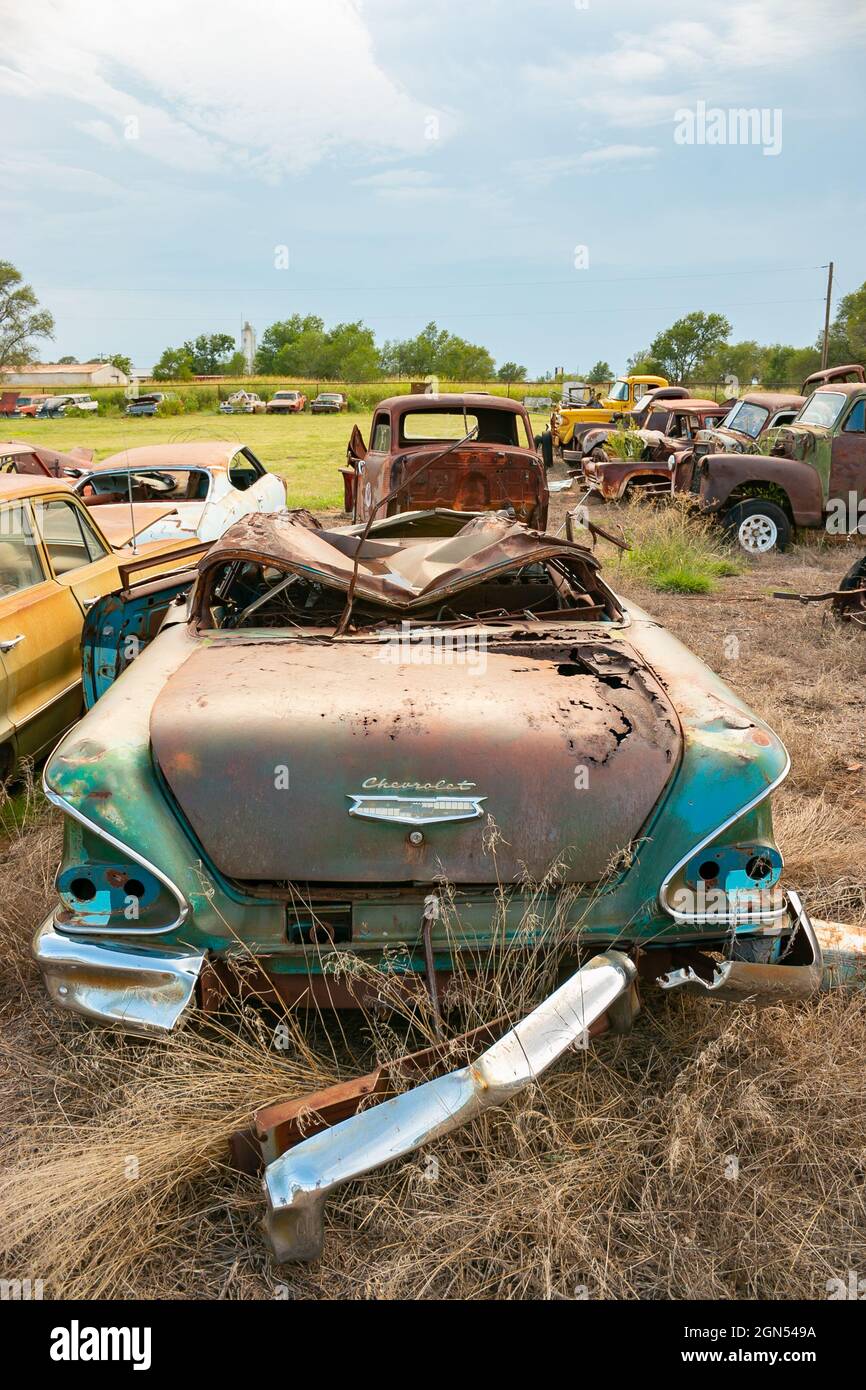 1950s junkyard hi-res stock photography and images - Alamy