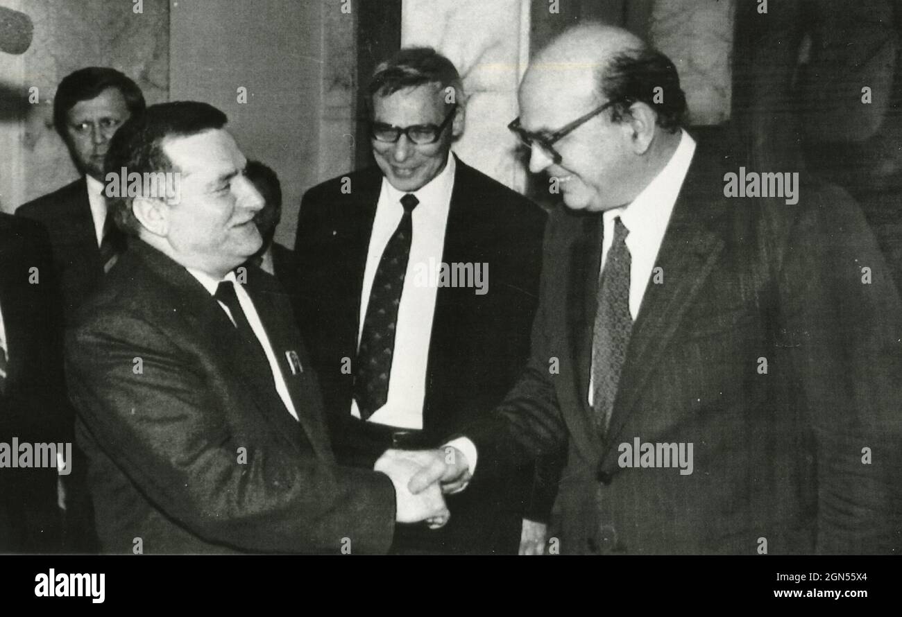 Polish Solidarity leader Lech Walesa and Italian PM Bettino Craxi, 1989 Stock Photo