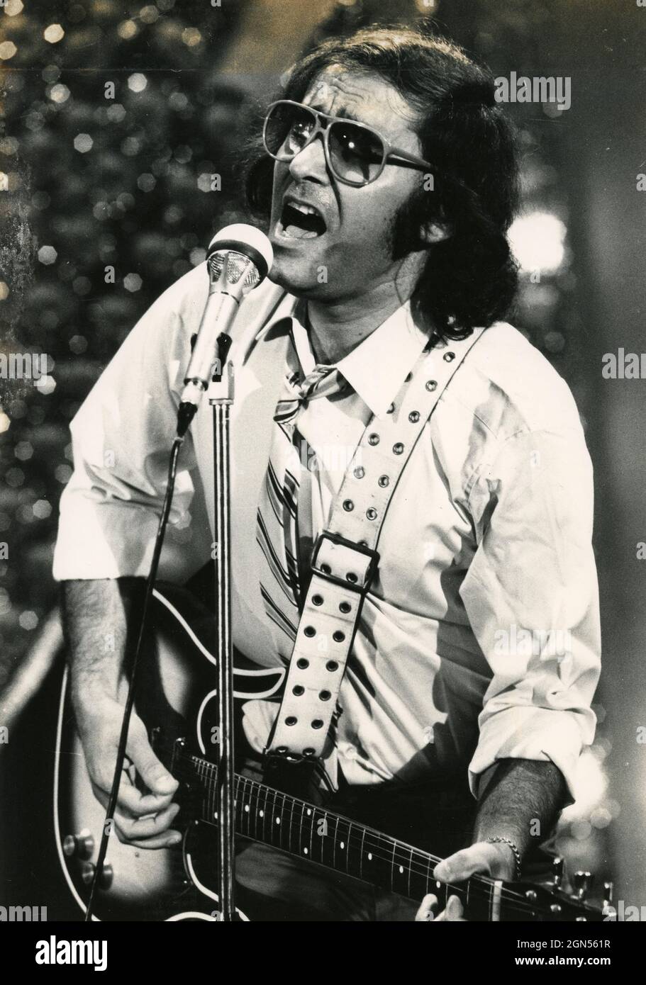 Italian singer and songwriter Ivan Graziani, 1980s Stock Photo - Alamy