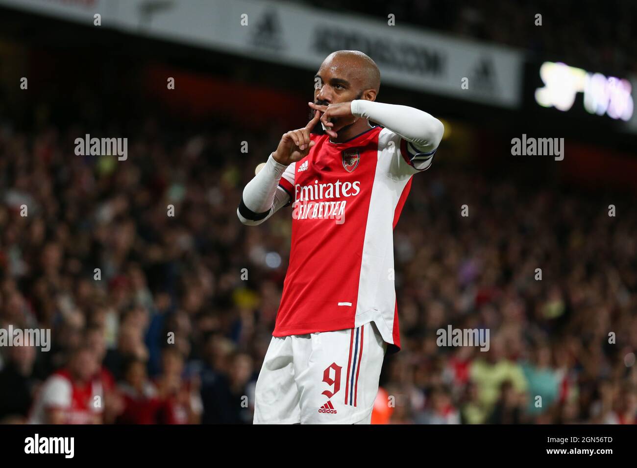 Alexandre Lacazette #9 of Arsenal celebrates his goal to make it 1-0 Stock  Photo - Alamy