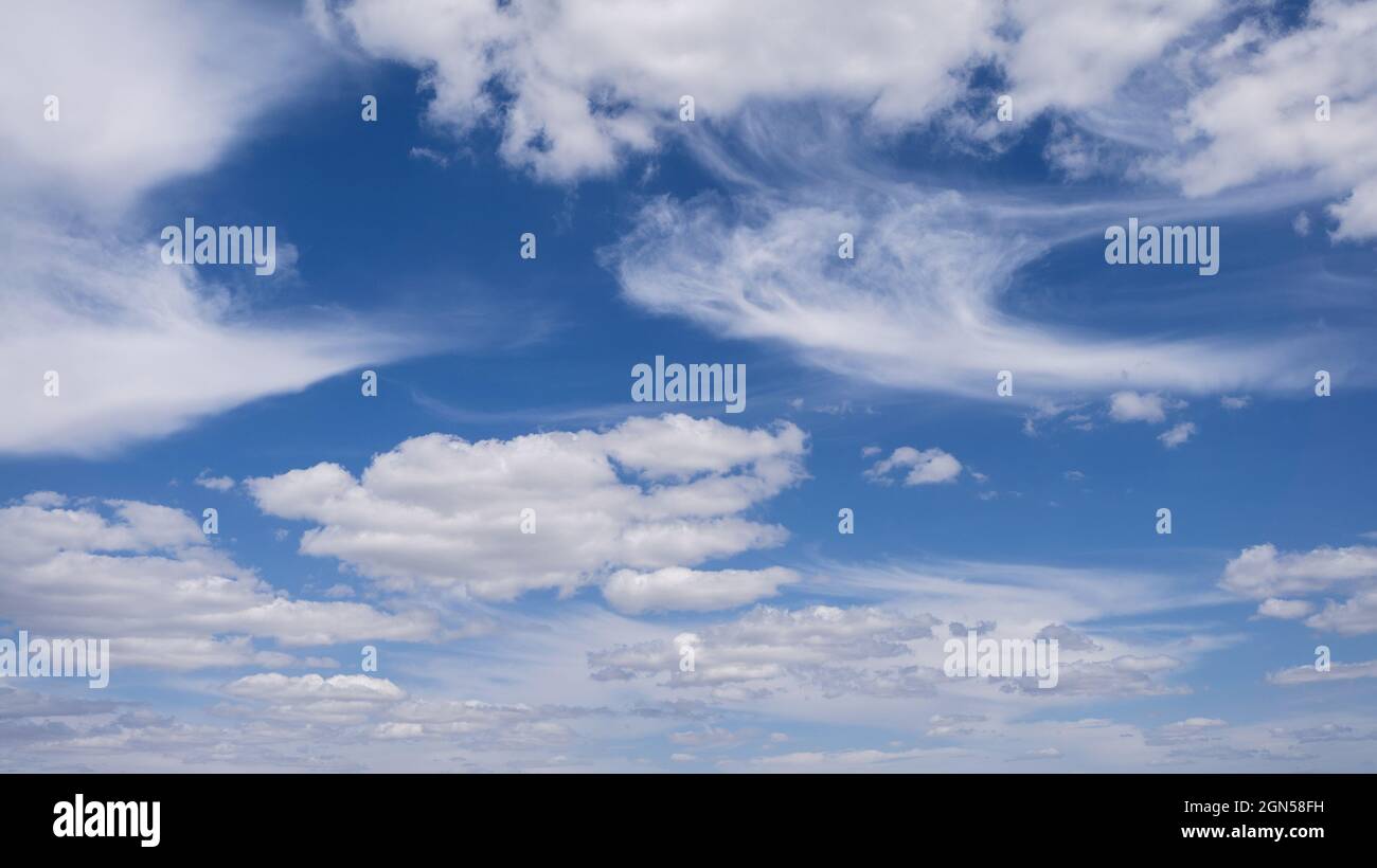 Cumulus clouds with blue sky on a sunny day of summer. Beautiful ...