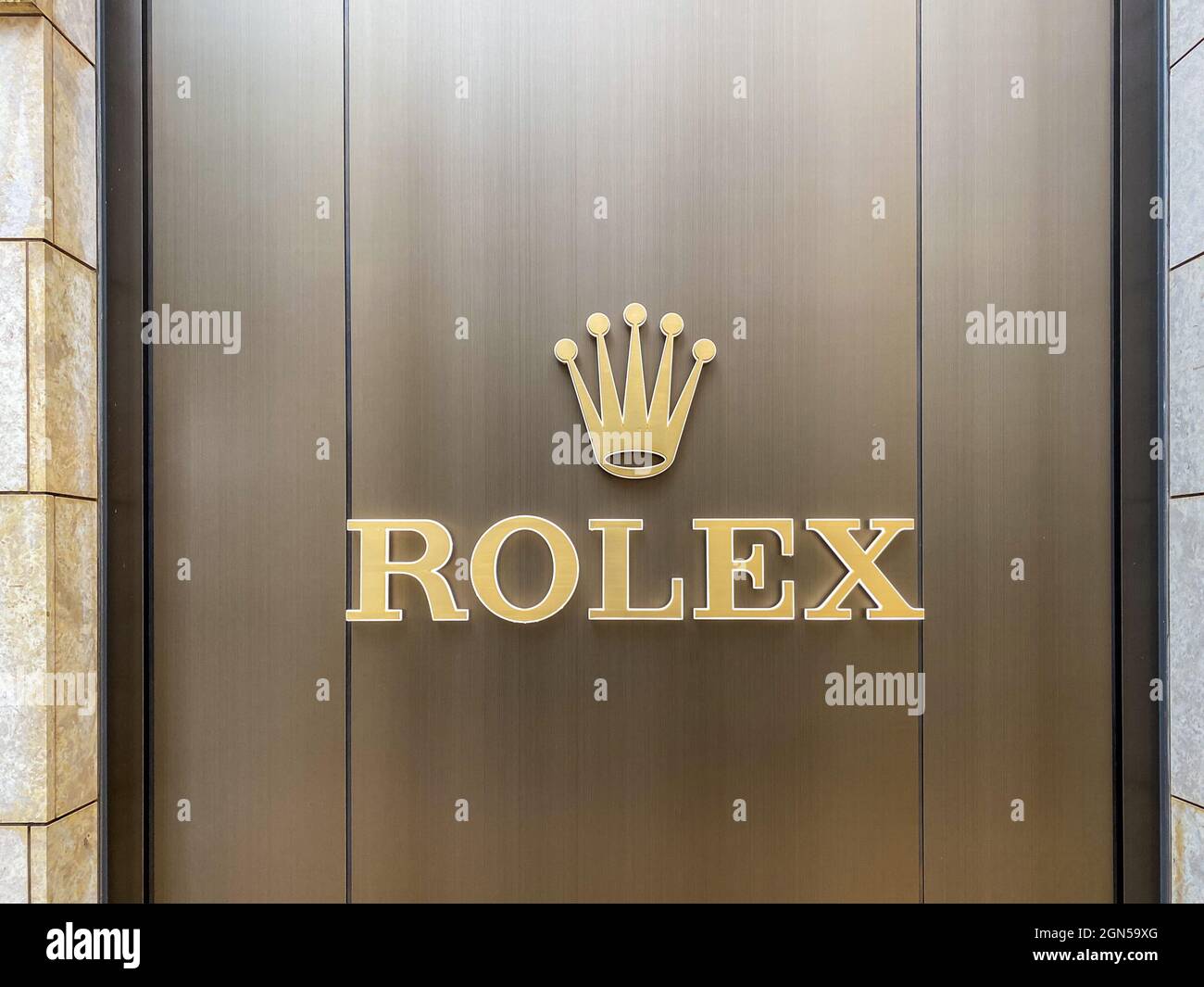 Rolex Retailer High Resolution Stock Photography and Images - Alamy
