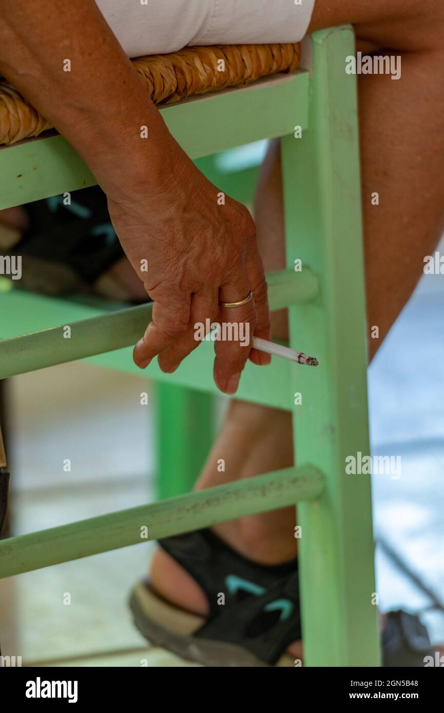 toke a cigarette Smoke a toke hi-res stock photography and images