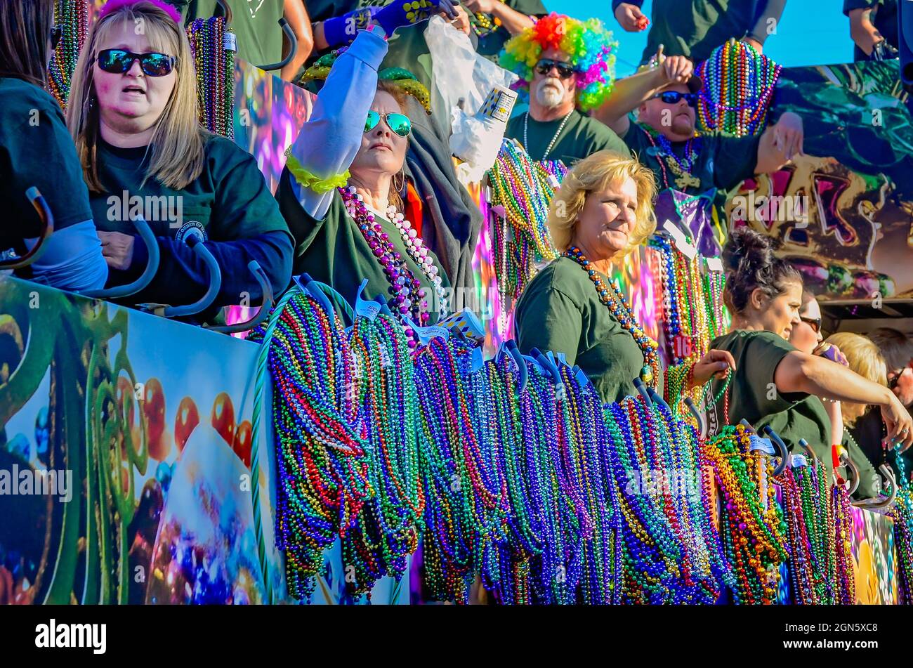mardi gras beads mobile al