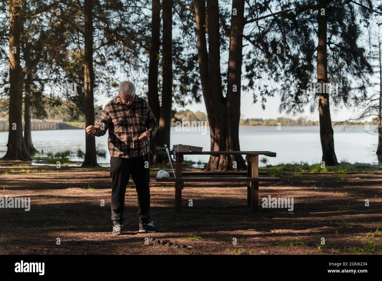 Latino old man hi-res stock photography and images - Alamy