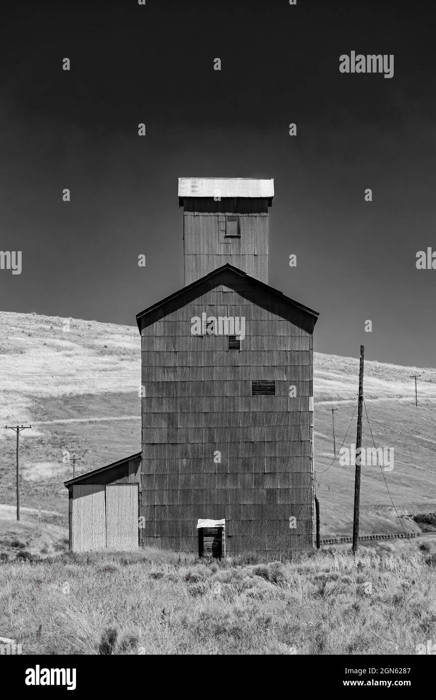 Grain elevator along US Route 12 in Garfield County, Washington State