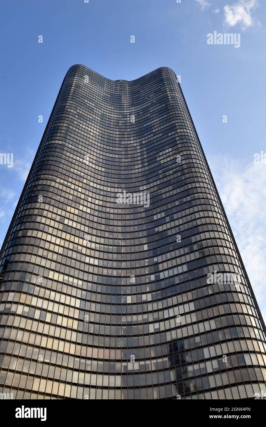 Chicago, Illinois, USA. Lake Point Tower, a 70-story luxury residential structure located near Lake Shore Drive, Lake Michigan and Navy Pier. It is lo Stock Photo