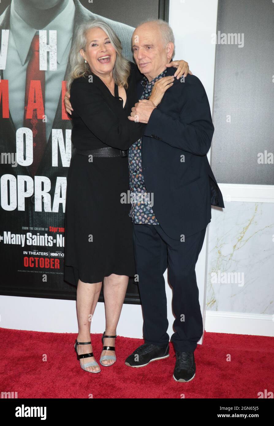 Lorraine Bracco 2022