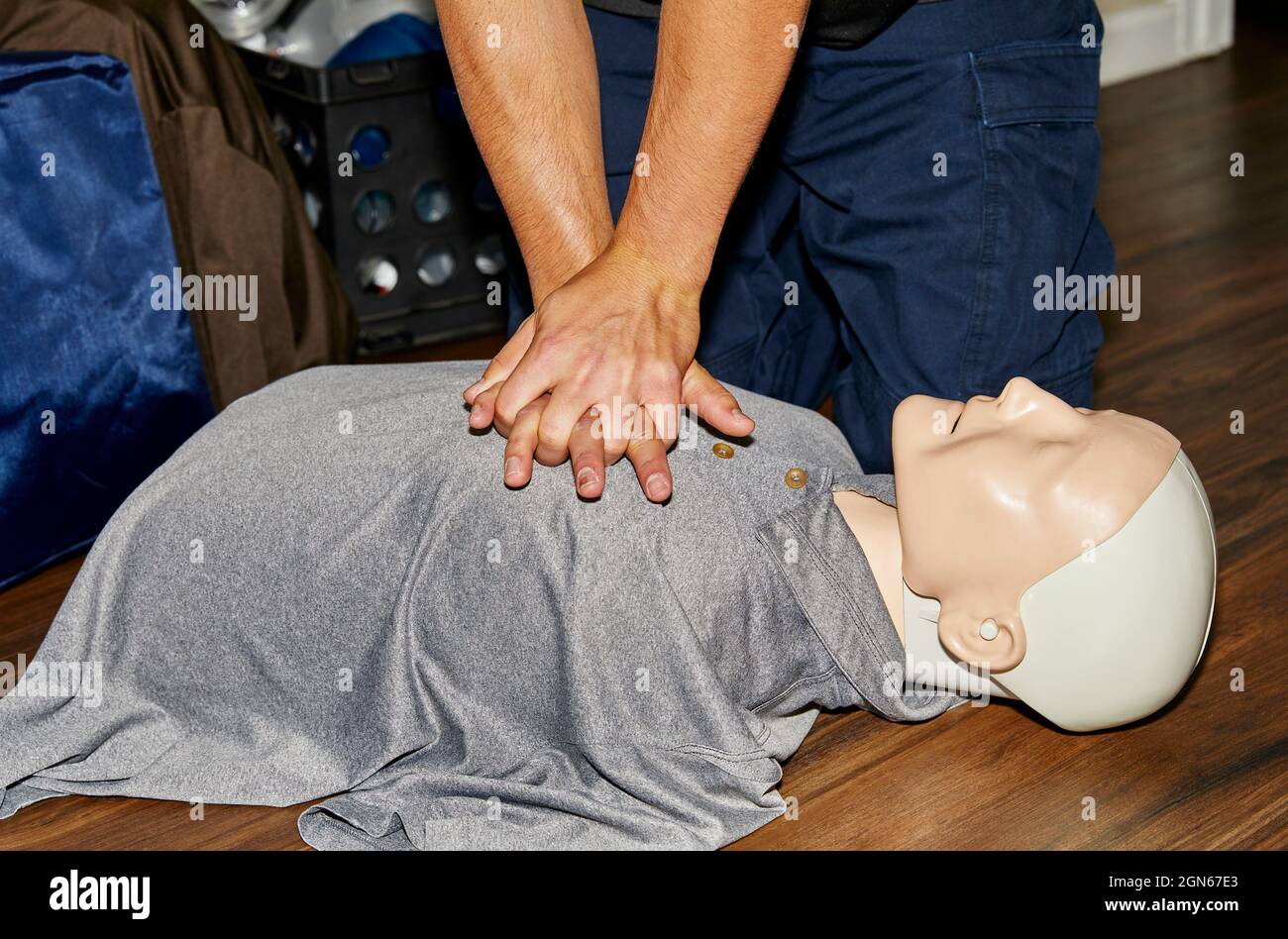 A CPR demonstration on a training dummy Stock Photo Alamy