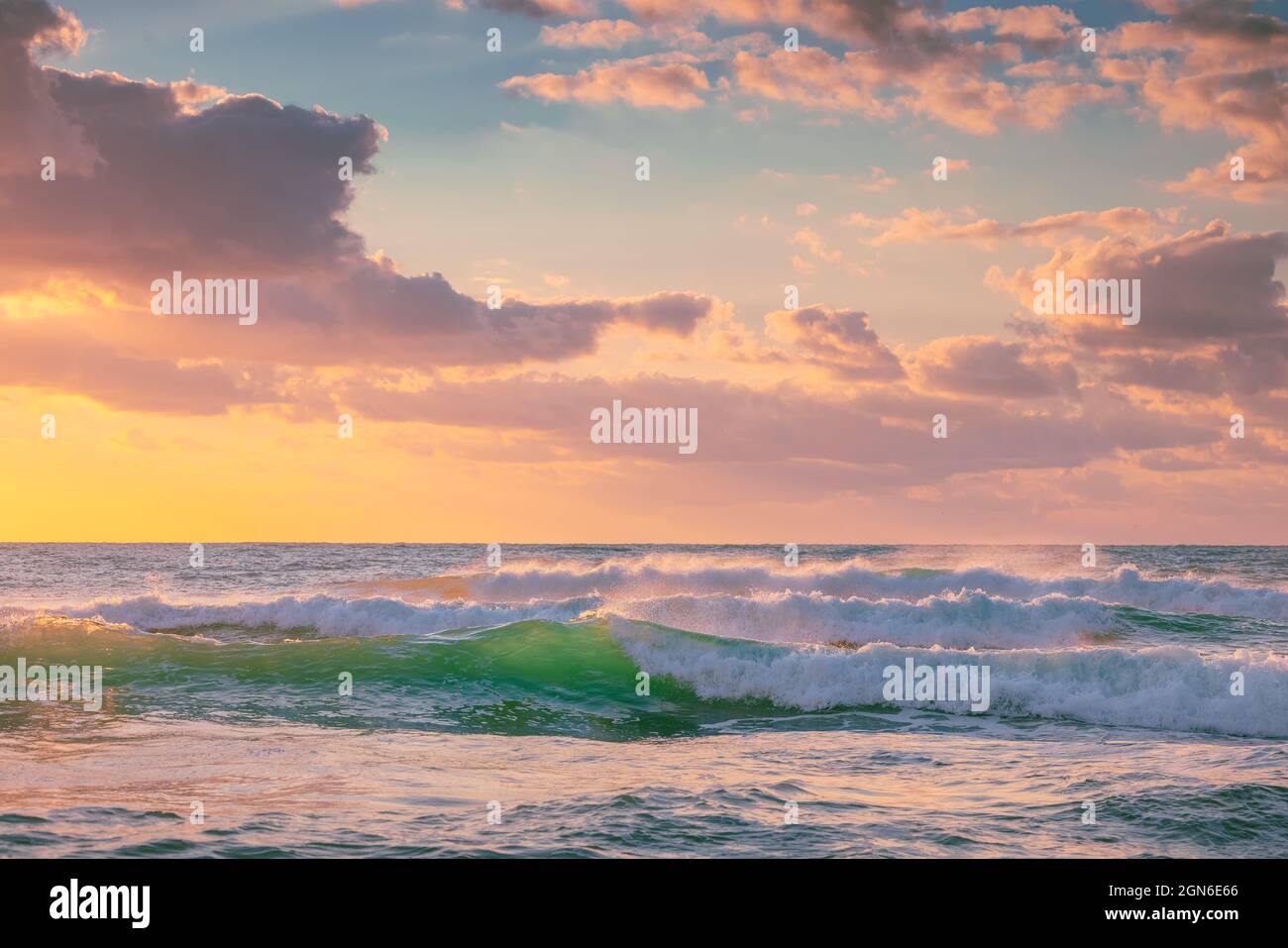 Beautiful sea waves splashing on hi-res stock photography and images ...