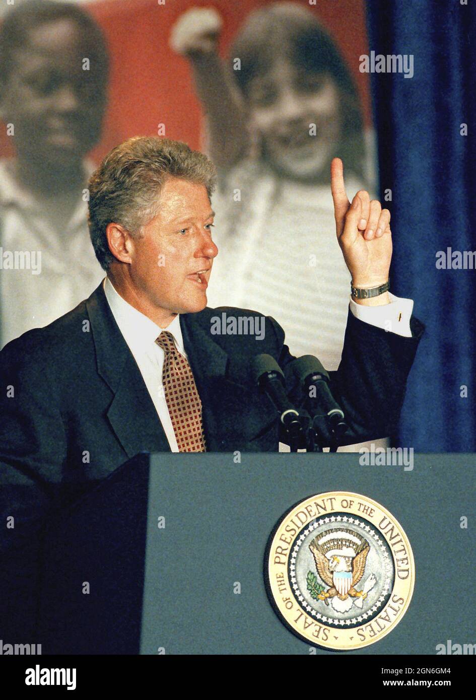 President Bill Clinton speaks during a meeting of the Southern Governors' Association on Monday, Sept. 10, 1996 at The Ritz-Carlton hotel in Kansas City, Jackson County, MO, USA. Clinton discussed the Personal Responsibility and Work Opportunity Reconciliation Act of 1996 welfare-reform bill — a cornerstone of the Republican Party's 'Contract With America' legislative agenda — which he signed into law last month, implementing major reforms to U.S. social welfare policy by forcing most welfare recipients to get jobs or lose benefits. (Apex MediaWire Photo by Timothy J. Jones) Stock Photo